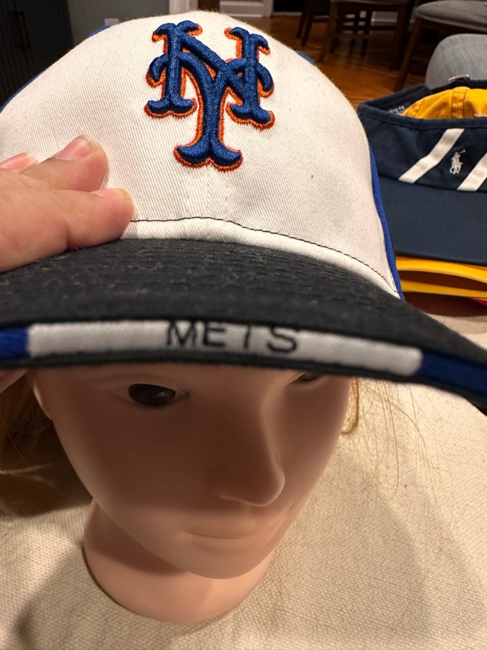 New Era Black & White New York Mets Interior Logo Hat